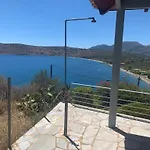 Ageranos Seaview House *