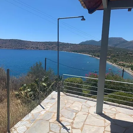 Ageranos Seaview House *